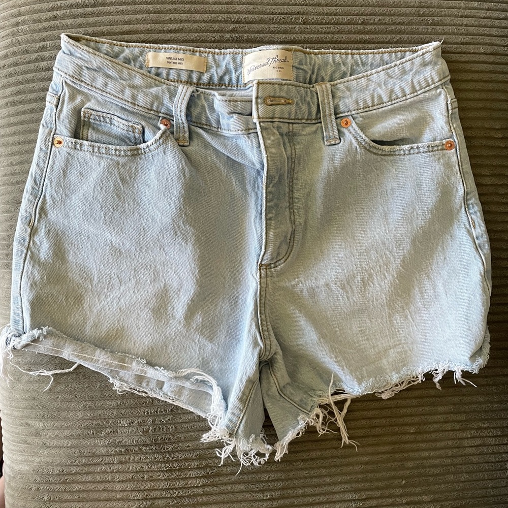 Universal Thread Jean Shorts high rise